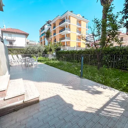 Riga Apartment, A 2 Passi Dal Mare Rif A756 アパート